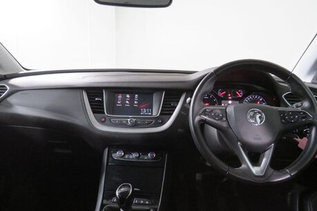 Vauxhall Grandland X SE Image 15