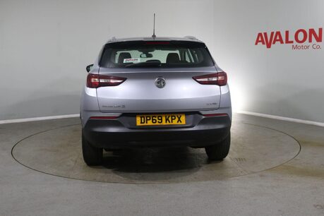 Vauxhall Grandland X SE Image 9
