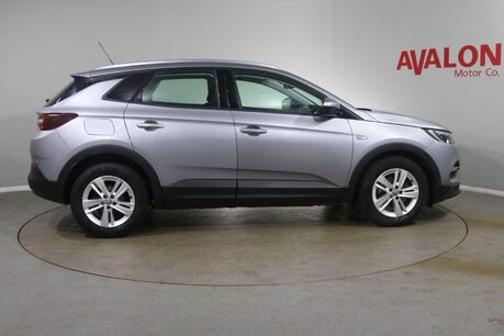 Vauxhall Grandland X SE Image 4