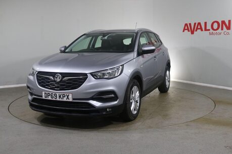 Vauxhall Grandland X SE Image 6