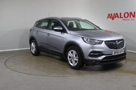 Vauxhall Grandland X SE
