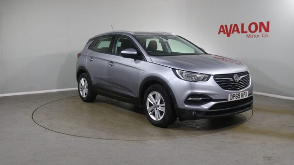 Vauxhall Grandland X SE Service History