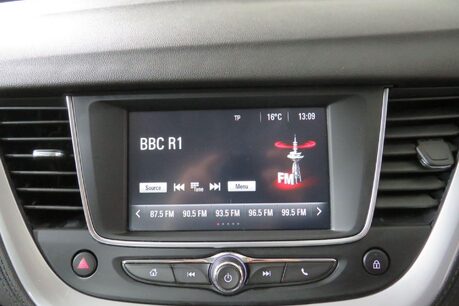 Vauxhall Grandland X SE Image 21