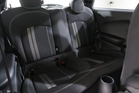 Mini Hatch COOPER SPORT Image 23