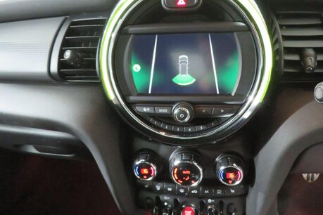 Mini Hatch COOPER SPORT Image 19