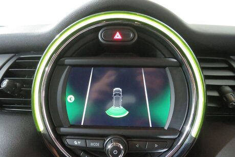 Mini Hatch COOPER SPORT Image 18