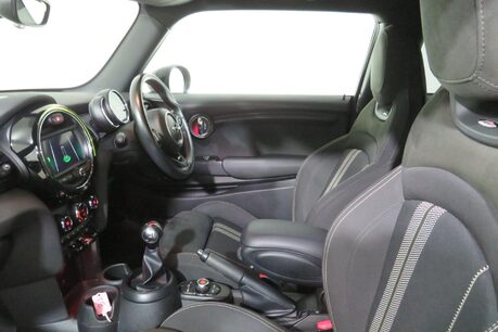 Mini Hatch COOPER SPORT Image 25