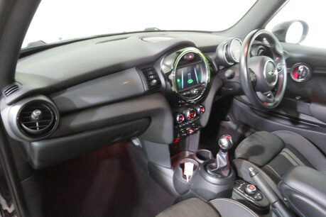 Mini Hatch COOPER SPORT Image 2