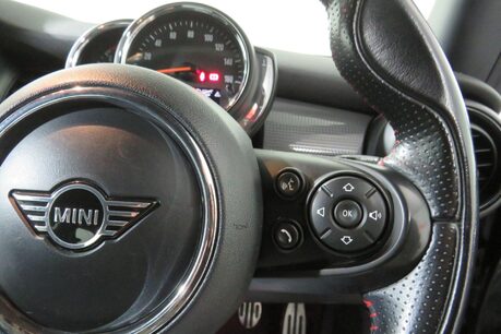 Mini Hatch COOPER SPORT Image 20