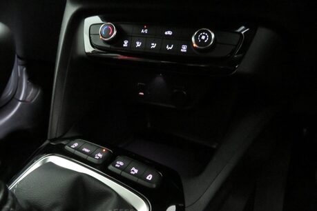 Vauxhall Corsa SRI Image 25