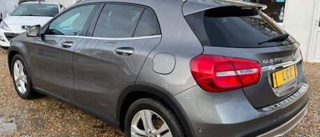 Mercedes-Benz GLA Class GLA200 CDI SE PREMIUM PLUS..GLASS ROOF 6 SERVICES! £35 ROAD TAX! 1