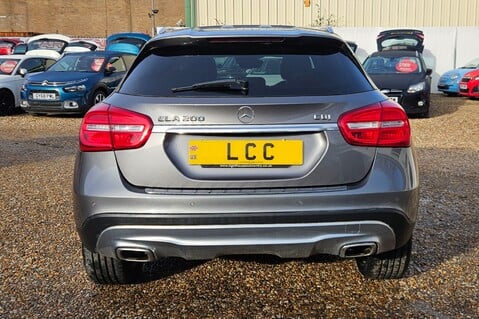 Mercedes-Benz GLA Class GLA200 CDI SE PREMIUM PLUS..GLASS ROOF 6 SERVICES! £35 ROAD TAX! 62 MPG! 6