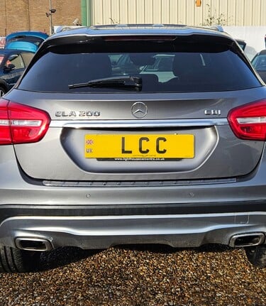 Mercedes-Benz GLA Class GLA200 CDI SE PREMIUM PLUS..GLASS ROOF 6 SERVICES! £35 ROAD TAX! 62 MPG! 3