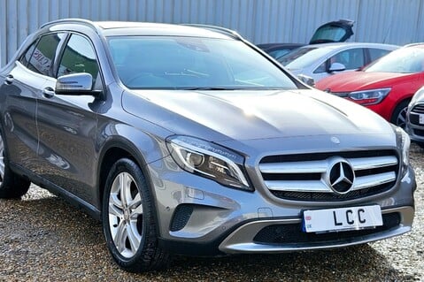 Mercedes-Benz GLA Class GLA200 CDI SE PREMIUM PLUS..GLASS ROOF 6 SERVICES! £35 ROAD TAX! 62 MPG! 41