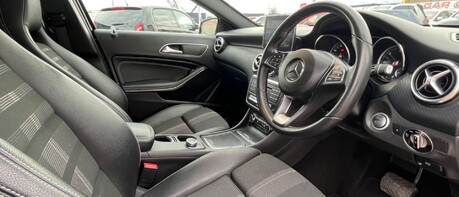 Mercedes-Benz A Class A180D SPORT EDITION ULEZ! 1 PREV OWNER-REVERSING CAMERA-1/2 LEATHER 74MPG!  1