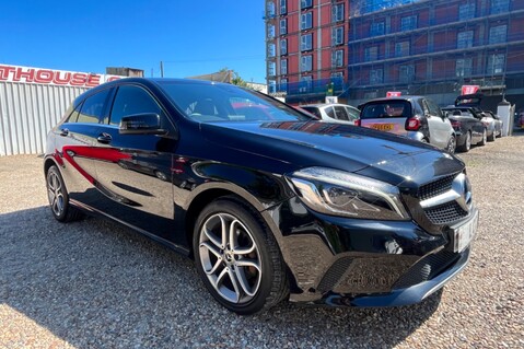 Mercedes-Benz A Class A180D SPORT EDITION ULEZ! 1 PREV OWNER-REVERSING CAMERA-1/2 LEATHER 74MPG!  4