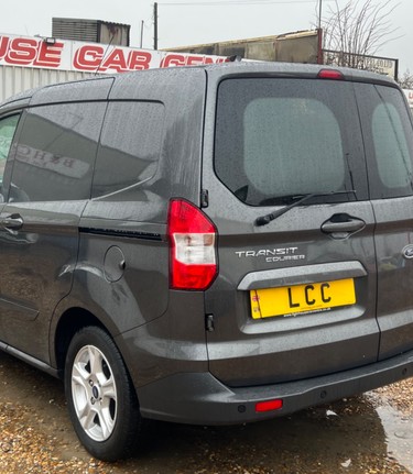 Ford Transit Courier LIMITED TDCI..LOOK !! NO VAT SAVING £2800.00 FANTASTIC CONDITION  3