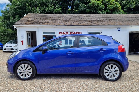 Kia Rio  1.4 AUTOMATIC!  9 MAIN DEALER SERVICES! LOW INSURANCE! 9