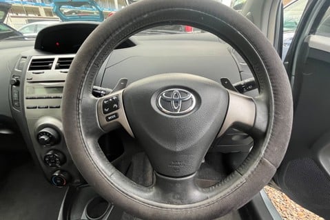 Toyota Yaris TR VVT-I MM.. AUTOMATIC WITH PADDLES.13 MAIN DEALER SERVICES..REAR SENSORS  24