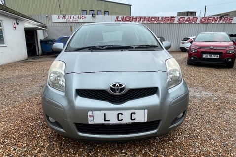 Toyota Yaris TR VVT-I MM.. AUTOMATIC WITH PADDLES.13 MAIN DEALER SERVICES..REAR SENSORS  4