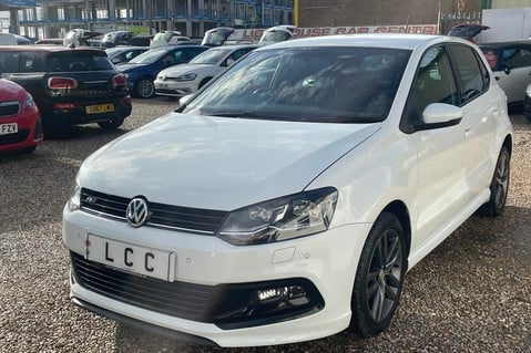 Volkswagen Polo R LINE TSI..1 PREVIOUS OWNER..5 MAIN DEALER SERVICES..ONLY £20 R/TAX    5