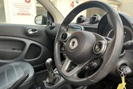 Smart Fortwo Coupe PRIME PREMIUM... 1 PREVIOUS OWNER... 7 SERVICE STAMPS 16