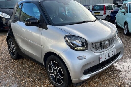 Smart Fortwo Coupe 1.0 PRIME PREMIUM. 1 PREVIOUS OWNER. LOW INSURANCE..NO R/TAX..7 SERVICES