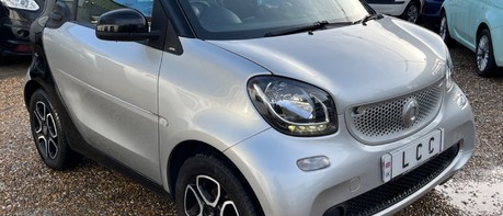 Smart Fortwo Coupe PRIME PREMIUM... 1 PREVIOUS OWNER... 7 SERVICE STAMPS 1