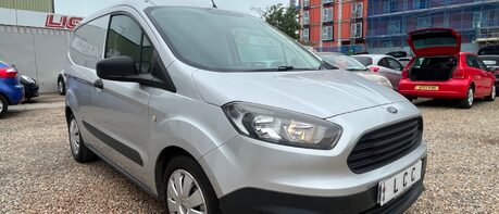 Ford Transit Courier 1.5 TDCI.. NO VAT !!! 68 MPG!! 1 PREVIOUS OWNER.. 8 SERVICE STAMPS.. DAB.. 1