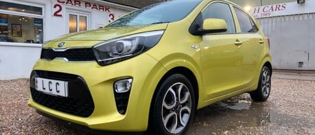 Kia Picanto 1.0 ZEST.. 3 KIA SERVICES.. REVERSING CAMERA. APPLE CARPLAY. LOW INSURANCE. 1