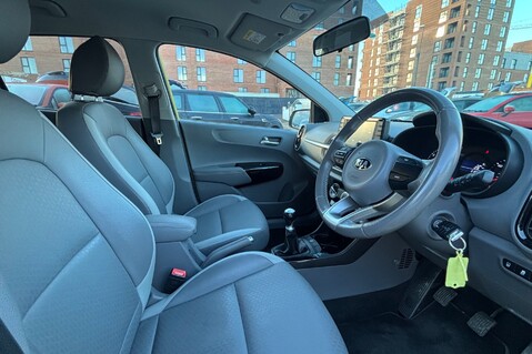 Kia Picanto 1.0 ZEST.. 3 KIA SERVICES.. REVERSING CAMERA. APPLE CARPLAY. LOW INSURANCE. 36