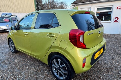 Kia Picanto 1.0 ZEST.. 3 KIA SERVICES.. REVERSING CAMERA. APPLE CARPLAY. LOW INSURANCE. 37