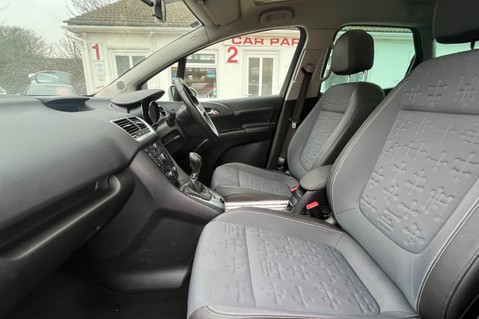 Vauxhall Meriva SE  AUTOMATIC..1 PREVIOUS OWNER.. 7 SERVICES..FANTASTIC EXAMPLE  24