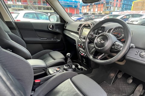 Mini Countryman COOPER D..CHILLI PACK MEDIA PACK XL..STUNNING EXAMPLE..ONLY 25000 MILES  33