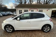 Peugeot 208 ALLURE..1 PREVIOUS OWNER..8 SERVICE STAMPS..£20.00 R/TAX  4