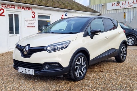 Renault Captur DYNAMIQUE S MEDIANAV DCI..AUTOMATIC..STUNNING EXAMPLE.5 SERVICES 7