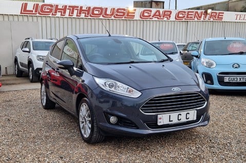Ford Fiesta TITANIUM X.. 9 SERVICE STAMPS.. 1 OWNER.. NO ROAD TAX 7