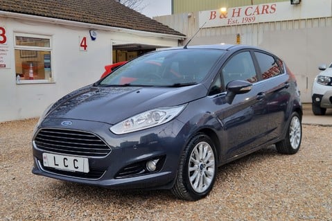 Ford Fiesta TITANIUM X.. 9 SERVICE STAMPS.. 1 OWNER.. NO ROAD TAX 9