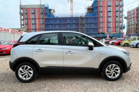 Vauxhall Crossland X 1.2 SE NAV S/S AUTOMATIC.1 OWNER  ONLY 16000 MILES 6 MAIN DEALER STAMPS