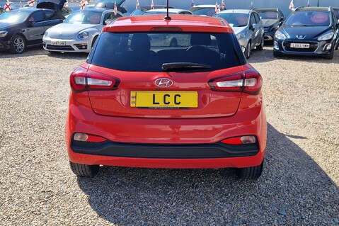 Hyundai i20 1.0 T-GDI PREM NAV 1 PREVIOUS KEEPER!  7 SERVICES..SAT NAV..REVERSE CAMERA 9