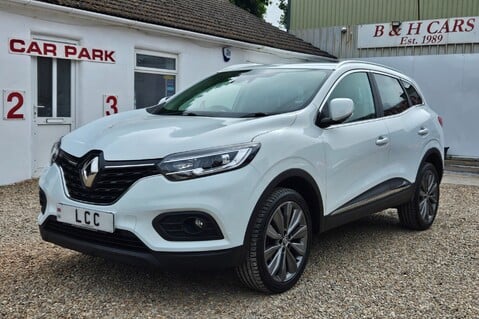 Renault Kadjar ICONIC TCE..1 OWNER..FSH..SAT NAV..CRUISE..1/2 LEATHER..REVERSING CAMERA 4