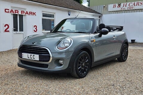 Mini Convertible COOPER..1 PREVIOUS OWNER.3 SERVICES..DAB RADIO CRUISE.CRUISE CONTROL   4