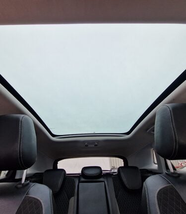 Vauxhall Grandland X SPORT NAV S/S FSH..SAT NAV..BLUETOOTH..6 SERVICES..STUNNING EXAMPLE 3