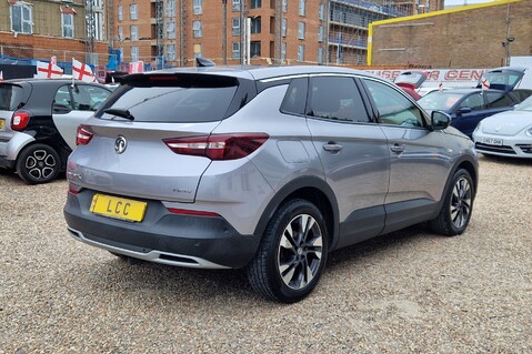 Vauxhall Grandland X SPORT NAV S/S FSH..SAT NAV..BLUETOOTH..6 SERVICES..STUNNING EXAMPLE 9