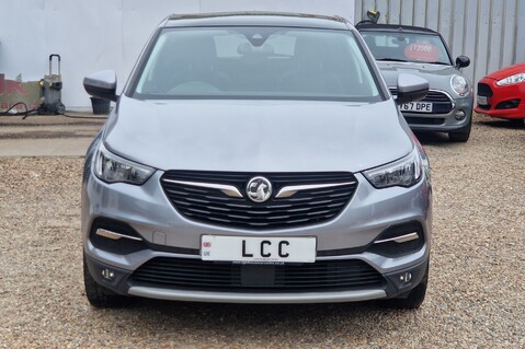 Vauxhall Grandland X SPORT NAV S/S FSH..SAT NAV..BLUETOOTH..6 SERVICES..STUNNING EXAMPLE 3