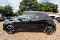 Toyota Yaris VVT-I DESIGN..1 PREVIOUS OWNER..SAT NAV..DAB RADIO..STUNNING EXAMPLE 5