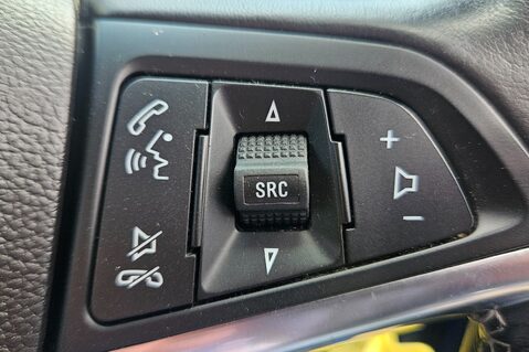 Vauxhall Mokka X ACTIVE S/S. 7 MAIN DEALER SERVICES ..1 PREVIOUS OWNER..4x4 23