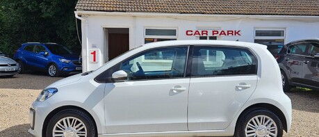 Volkswagen Up MOVE UP.. ONLY 1 FORMER KEEPER..3 SERVICES..LOW MILEAGE..STUNNING EXAMPLE  1