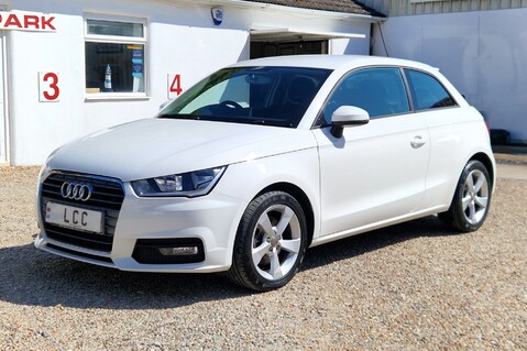 Audi A1 TFSI SPORT.. ONLY 1 OWNER.. £35 R/TAX.. 5 SERVICES 7