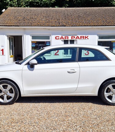 Audi A1 TFSI SPORT..ONLY 1 OWNER..£35 ROAD TAX..5 SERVICES..BLUETOOTH..LOW MILEAGE 3